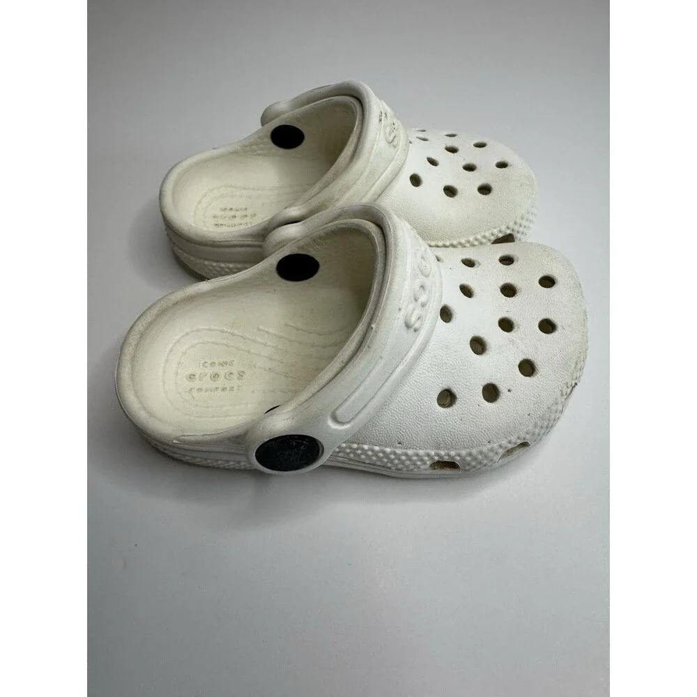 CROCS these child